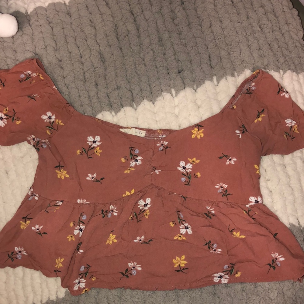 Cropped Pink floral top from Pacsun